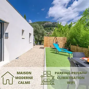  Hébergement de vacances Charmante Maison Entre Cannes Et